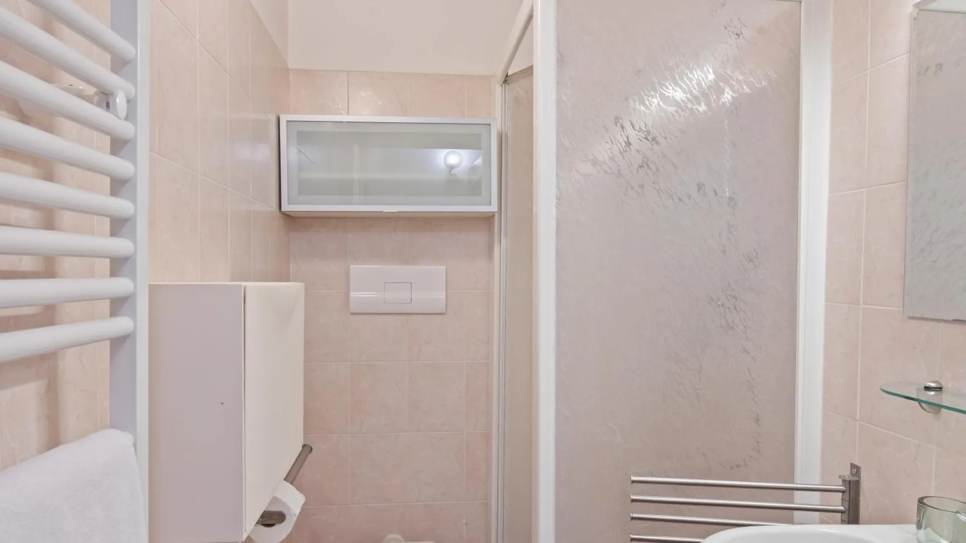 Italstay - Elegant Colorful Apartment Verona
